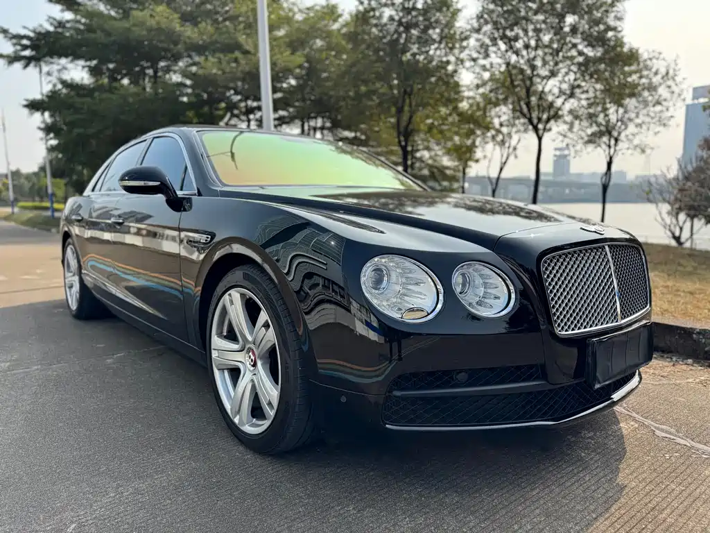 Flying Spur 4.0 T V8 Standard