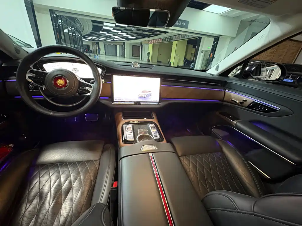 Hongqi Jinkuihua Guoya 3.0 T V6