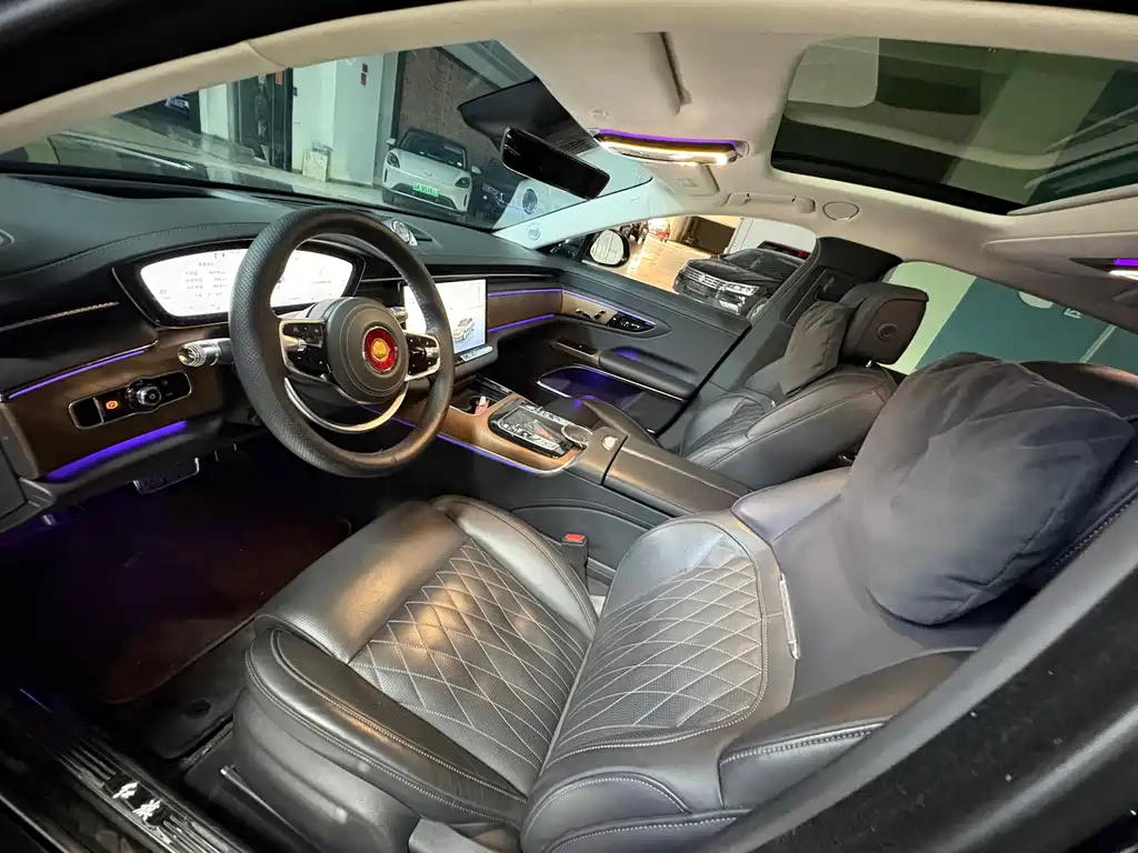 Hongqi Jinkuihua Guoya 3.0 T V6