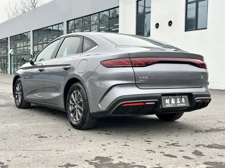 BYD Qin L DM-i 80 KM Leading