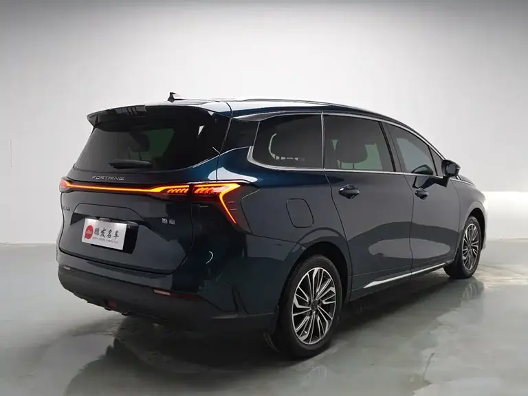 Dongfeng Fengxing Yacht 1.5 T DCT