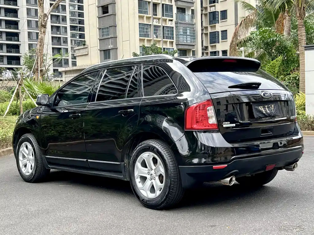 Edge (Import) 2.0 T Elite Sharp Sunroof