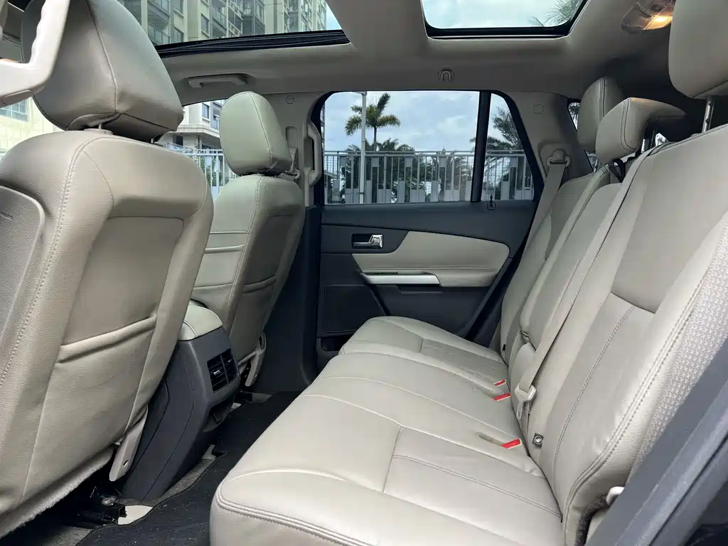 Edge (Import) 2.0 T Elite Sharp Sunroof
