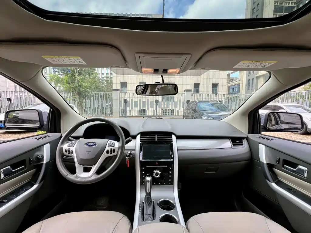 Edge (Import) 2.0 T Elite Sharp Sunroof