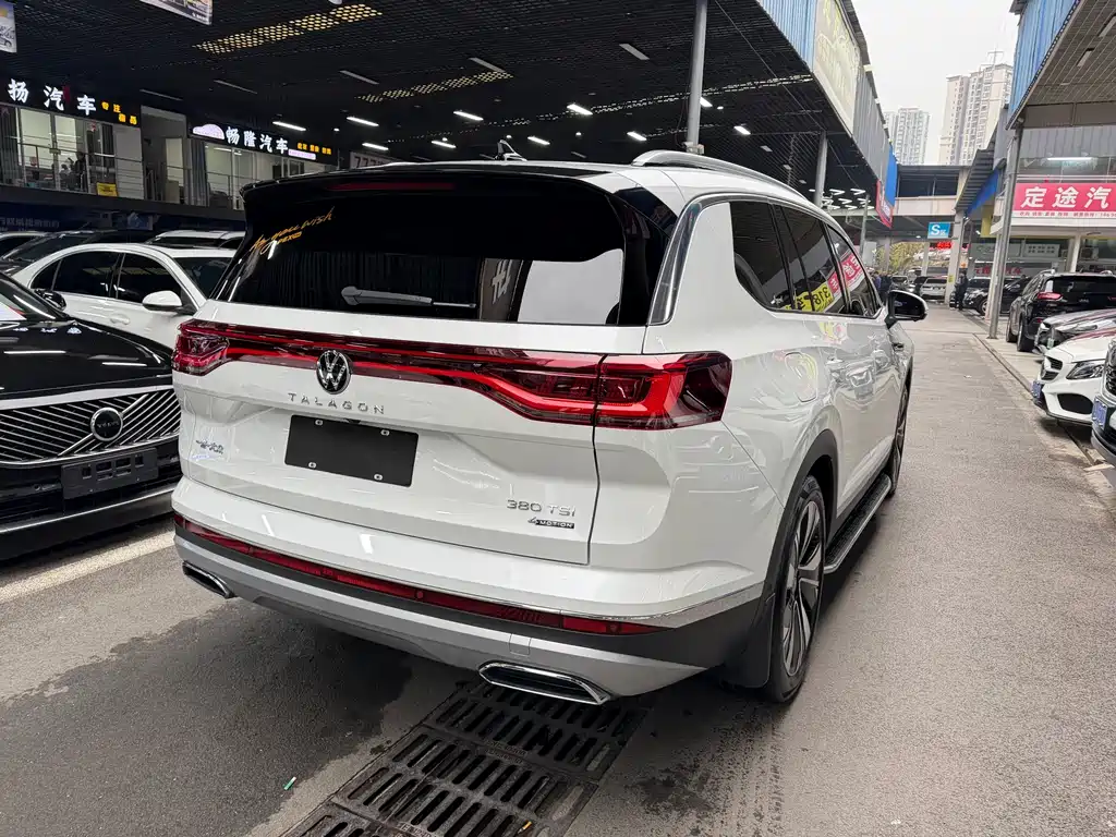 Talagon 380 TSI 4 WD Flagship Victory Realm 6-seat