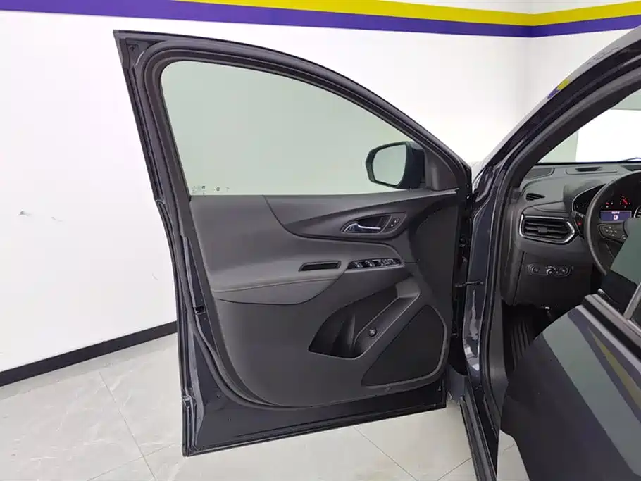 Equinox 550 T RS Intelligent Cross