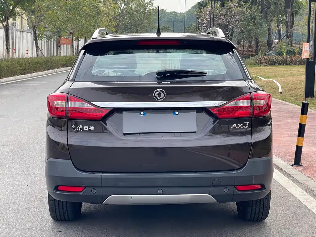 Dongfeng Fengshen AX3 1.5 L Auto Scirocco