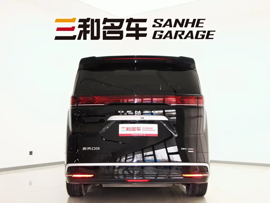 Denza D9 DM-i Smart Drive 1020 4 WD Flagship