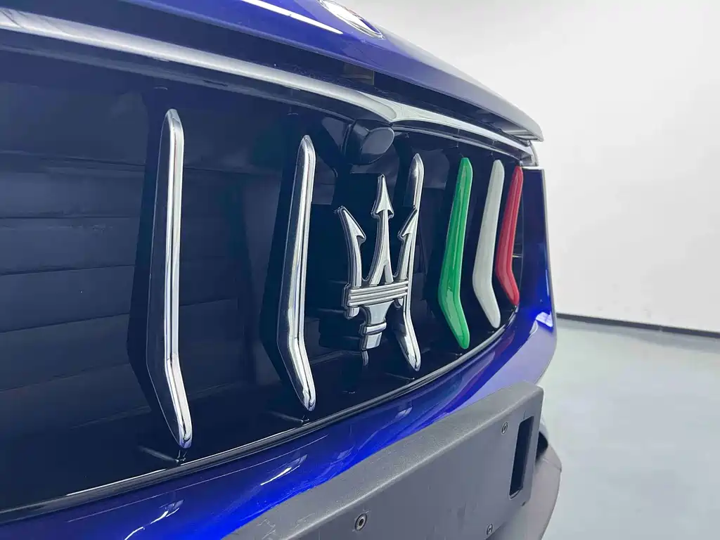 Levante 3.0 T Classic