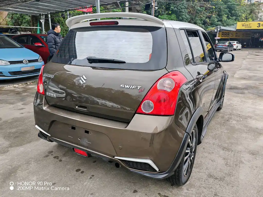 Swift 1.5 L Manual Fashion