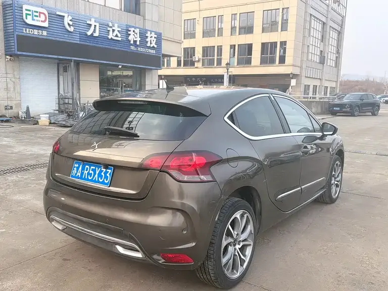 DS 4 1.6 T Graceful