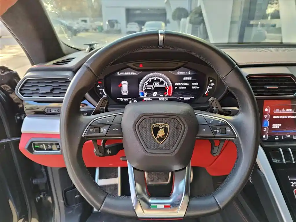Urus 4.0 T V8