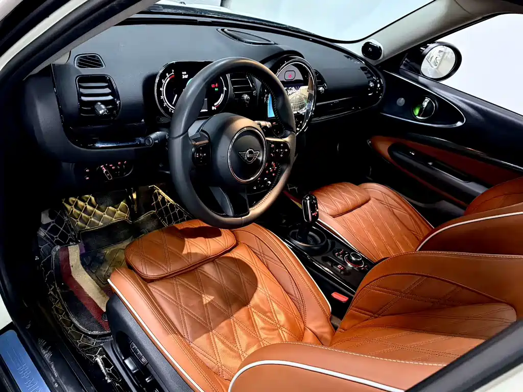 MINI CLUBMAN 2.0 T COOPER S Connoisseur