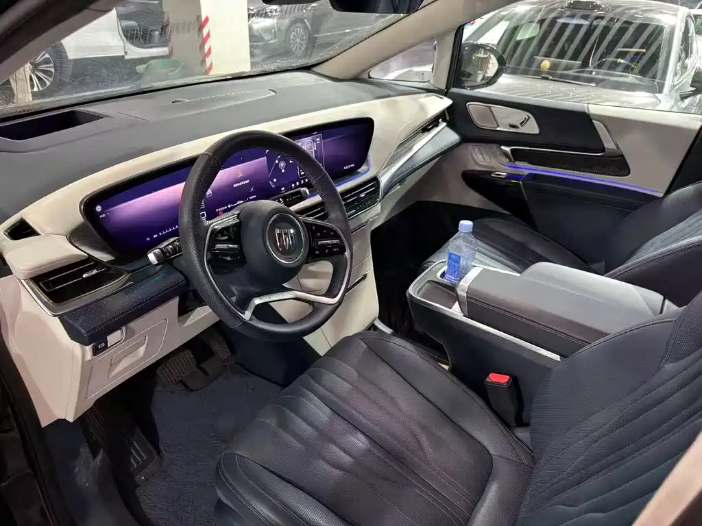 Century 2.0 T 4-seat Private