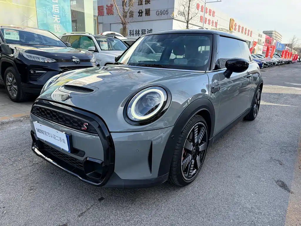 MINI Facelift 2.0 T COOPER S Artist