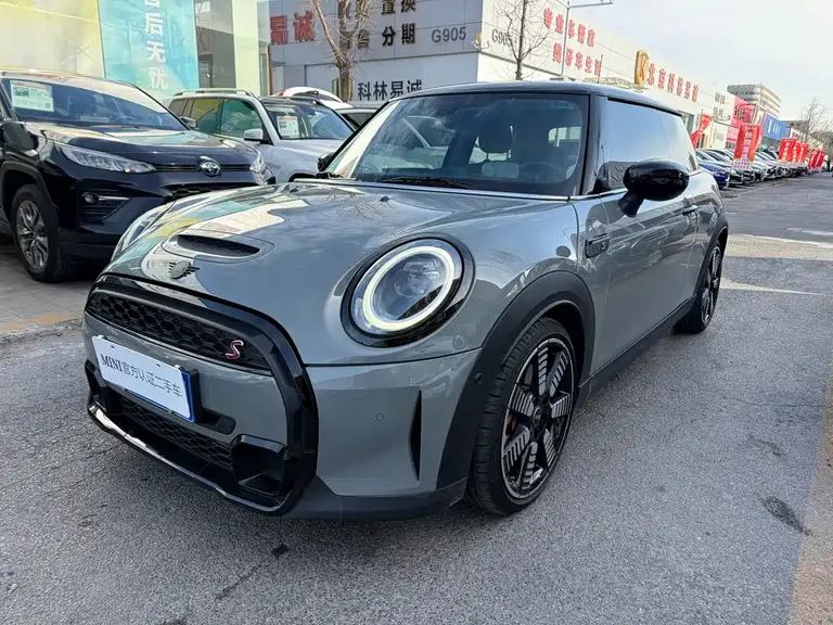 MINI Facelift 2.0 T COOPER S Artist