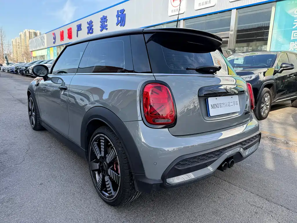 MINI Facelift 2.0 T COOPER S Artist