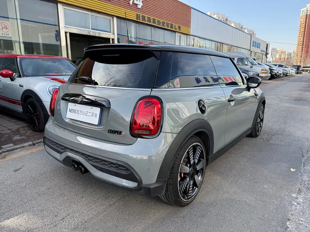 MINI Facelift 2.0 T COOPER S Artist