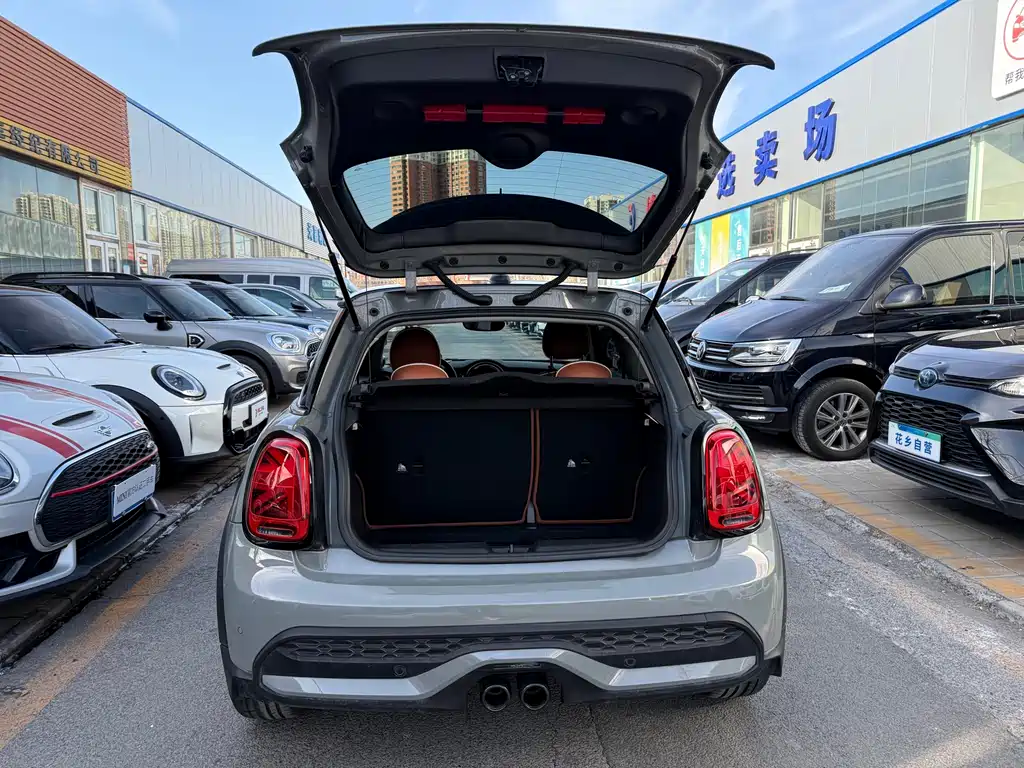 MINI Facelift 2.0 T COOPER S Artist