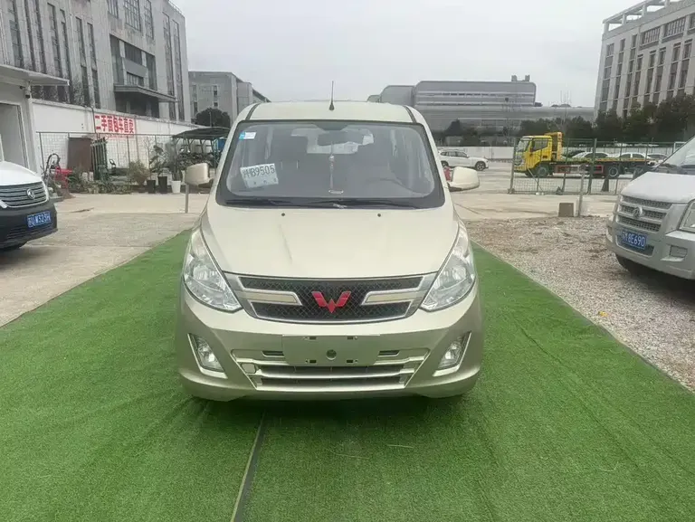 Wuling Rongguang V 1.5 L Standard