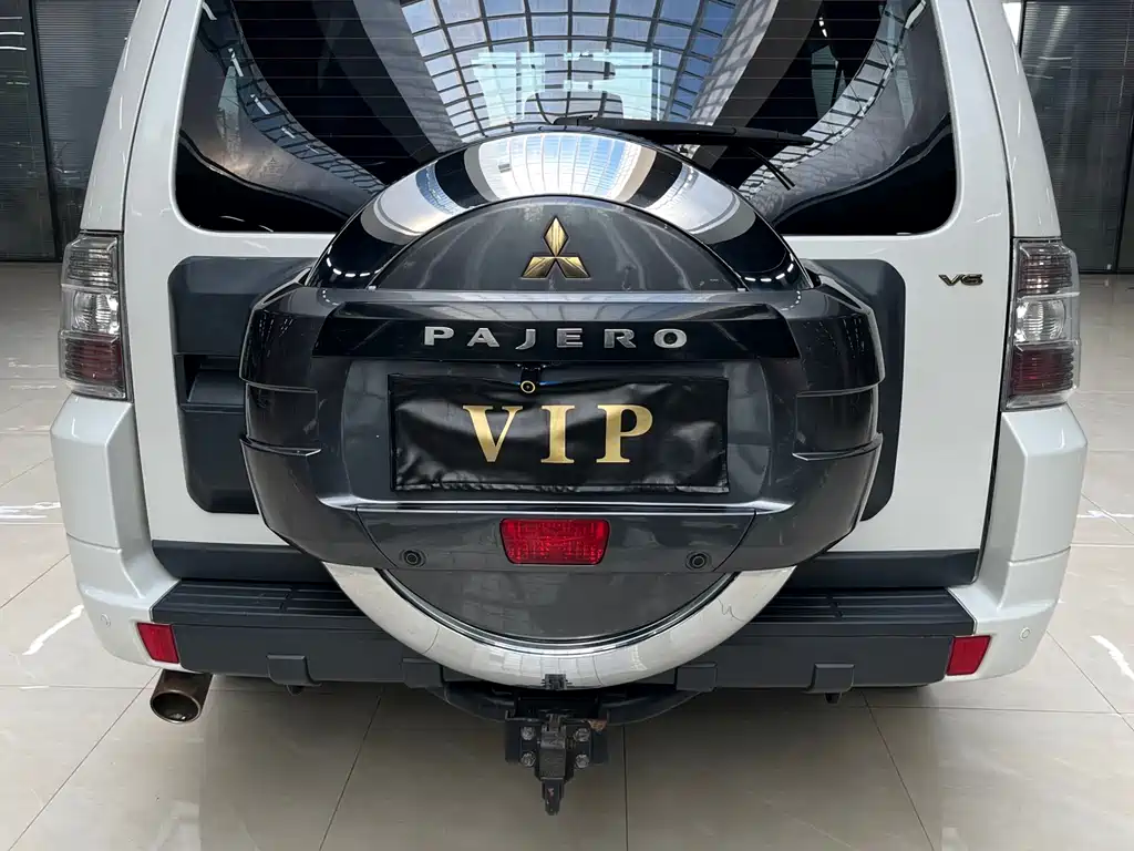 Pajero (Import) 3.0 L Auto Standard CN-V