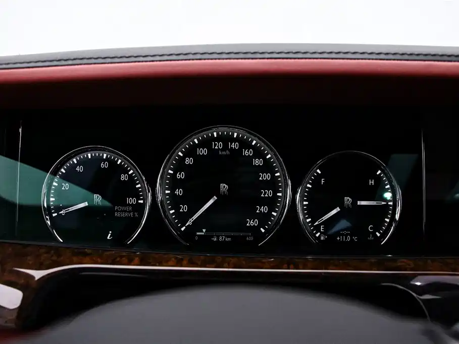 Phantom 6.7 T LWB Range