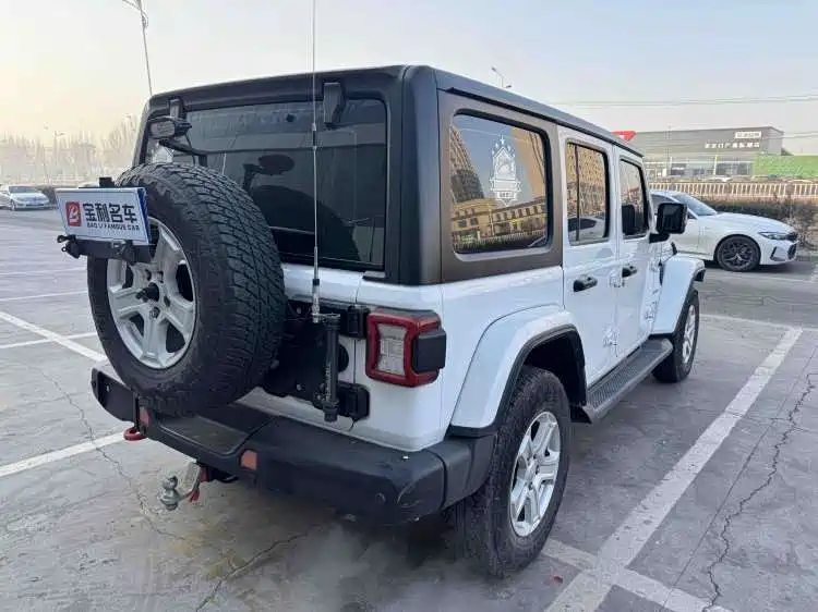 Wrangler 2.0 T Sahara 4-door CN-V