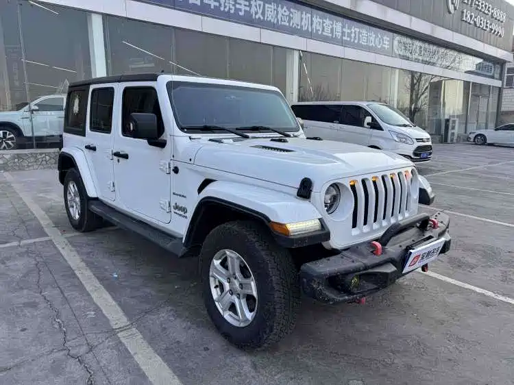 Wrangler 2.0 T Sahara 4-door CN-V