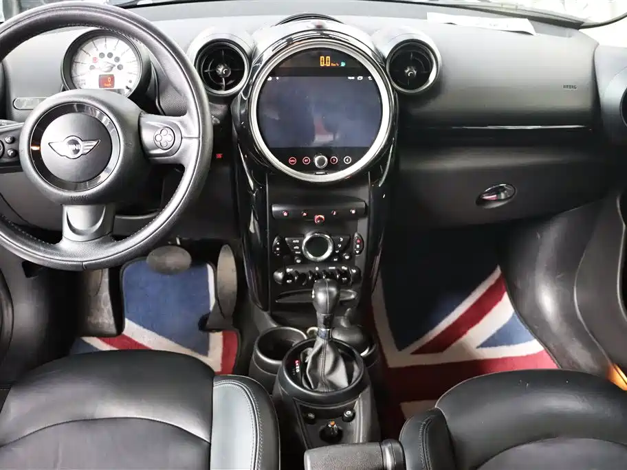 MINI Paceman 1.6 T COOPER ALL4