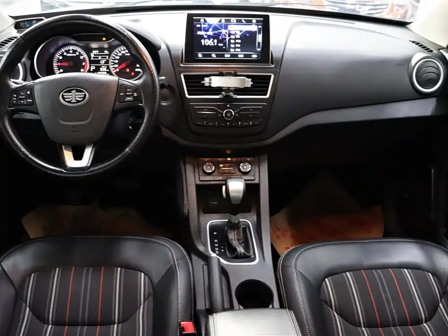Besturn X40 1.6 L Auto Luxury