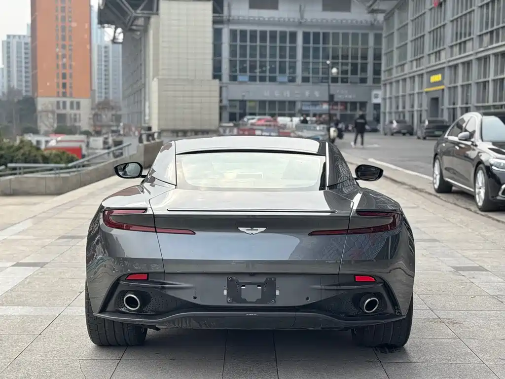 Aston Martin DB11 4.0 T V8 Coupe