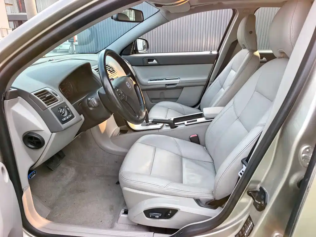 Volvo S40 2.0 L Auto Smart Grace