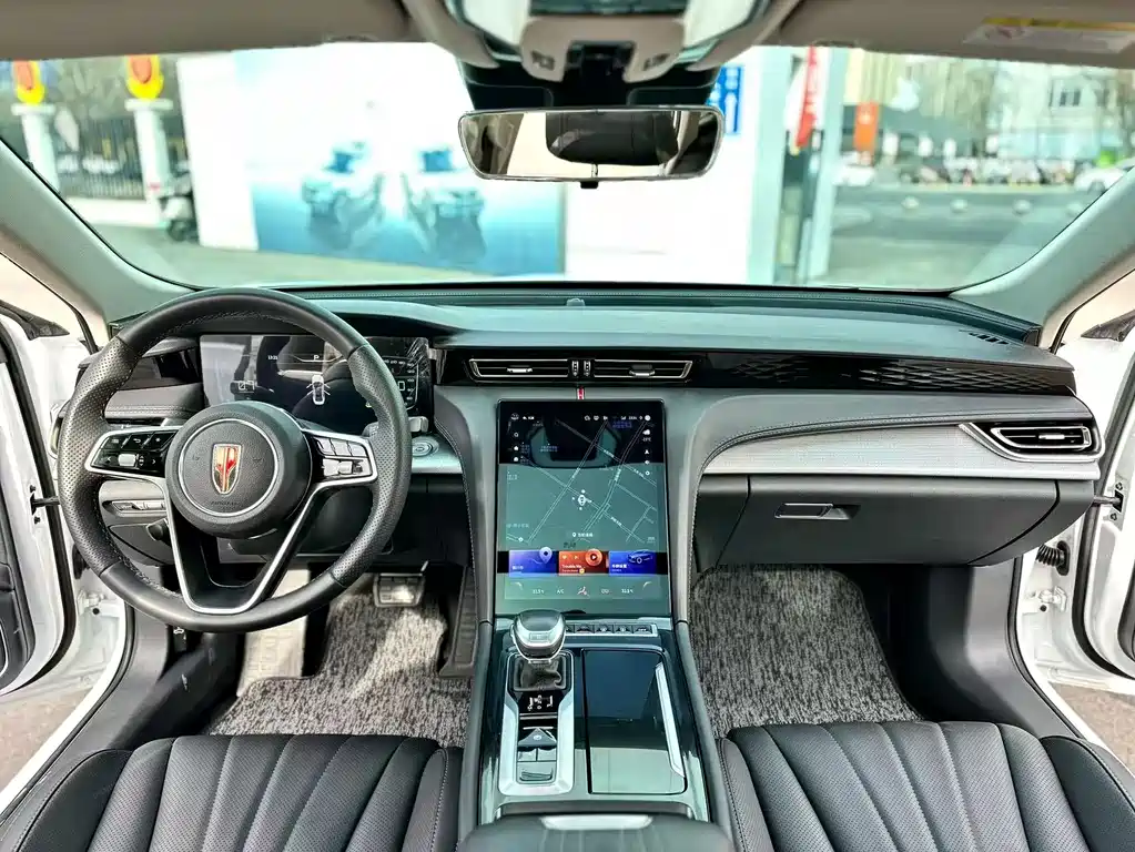 Hongqi H5 1.5 T DCT Connected Flagship Charm