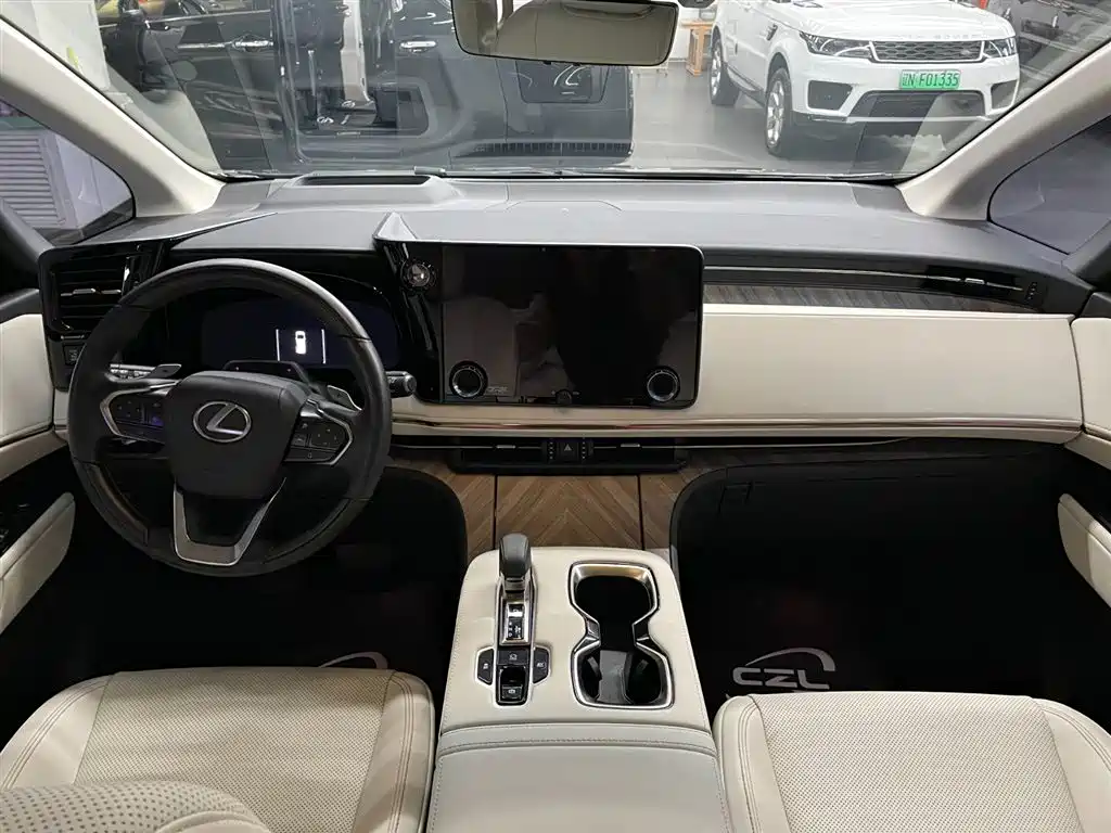Lexus LM 350 h 7-seat Elegant