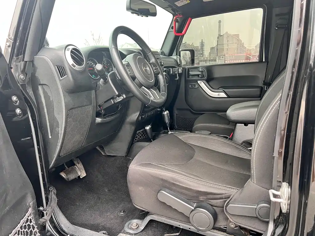 Wrangler 2.8 TD Sahara 4-door