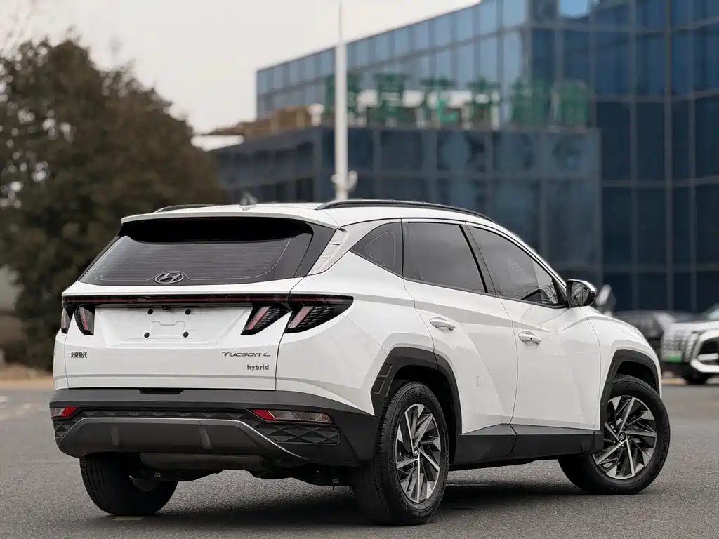 Tucson 途胜 2022款 途胜L 2.0 L 混动·尊贵版