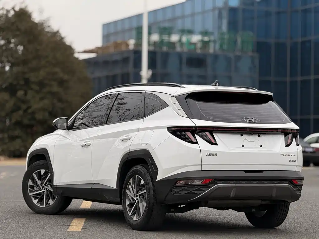 Tucson 途胜 2022款 途胜L 2.0 L 混动·尊贵版