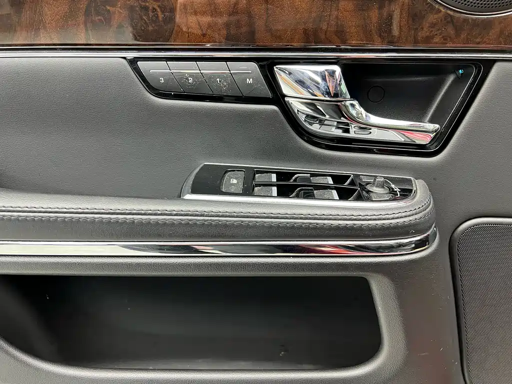 Jaguar XJ XJL 3.0 SC Panoramic Business