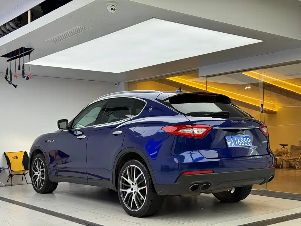 Levante 3.0 T Standard