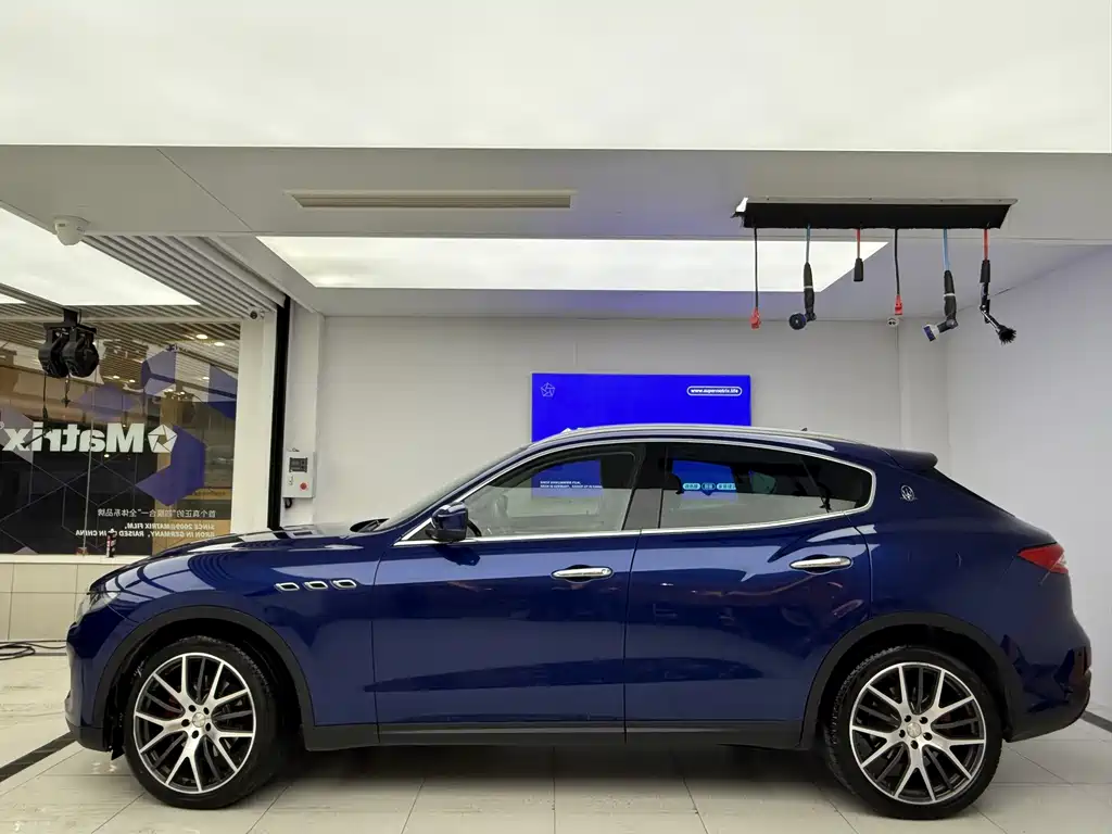 Levante 3.0 T Standard