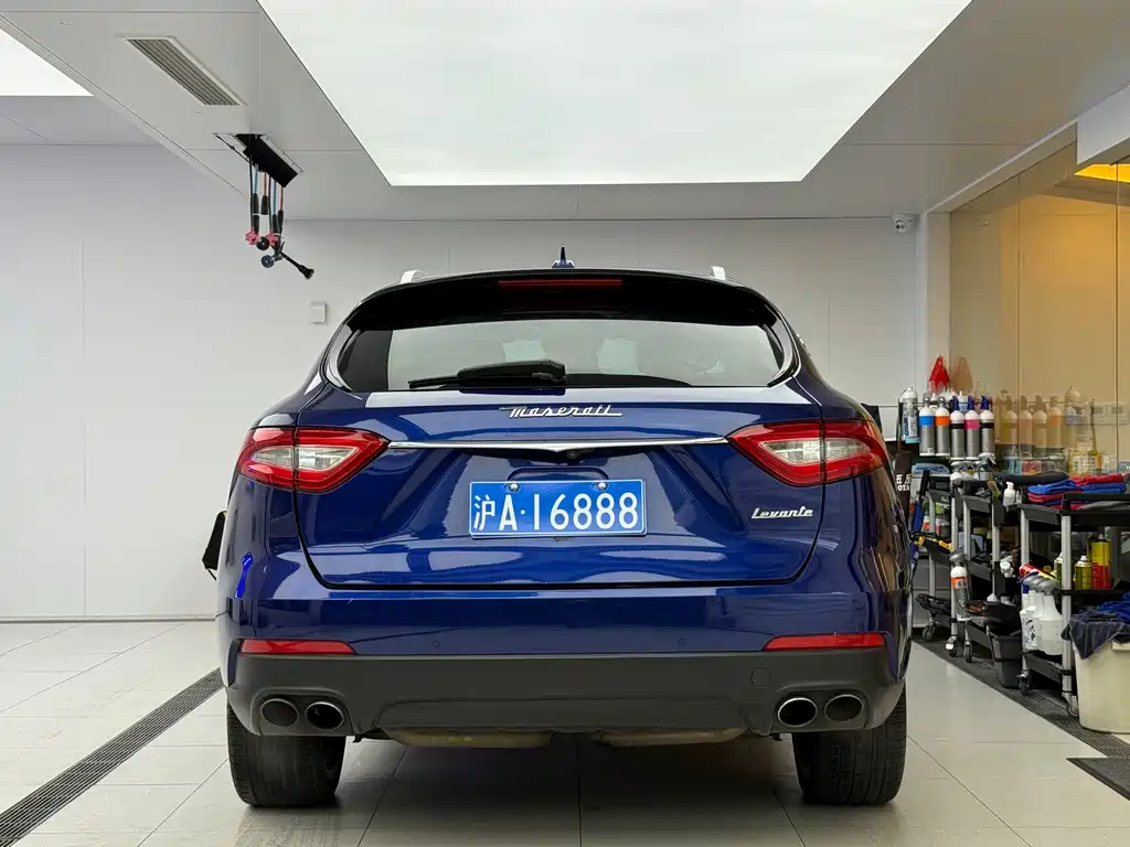 Levante 3.0 T Standard