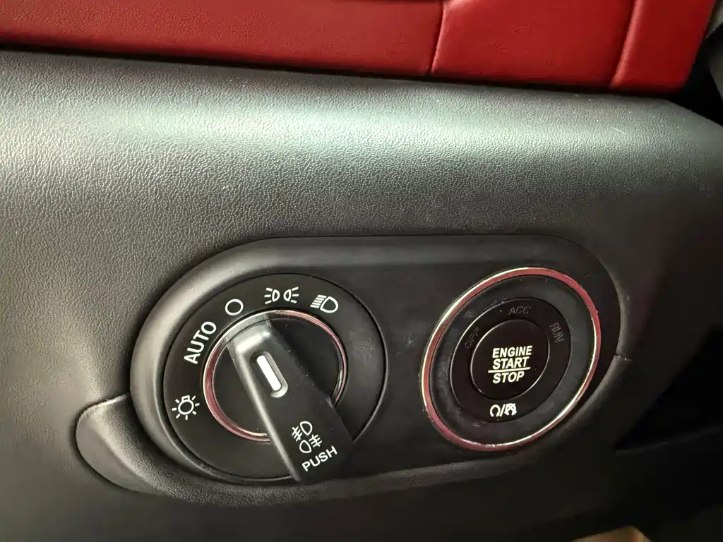 Levante 3.0 T Standard