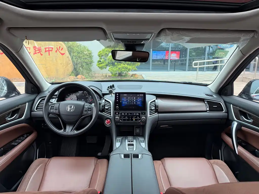 Avancier 370 TURBO 2 WD Luxury