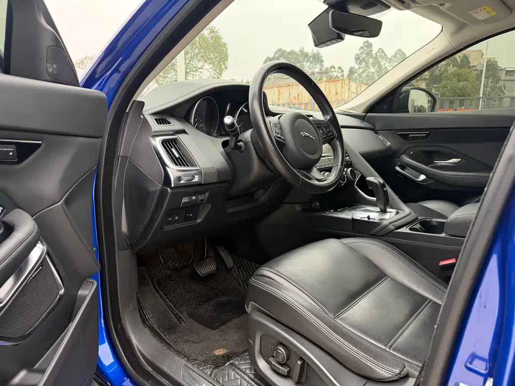 Jaguar E-PACE P250 SE CN-V