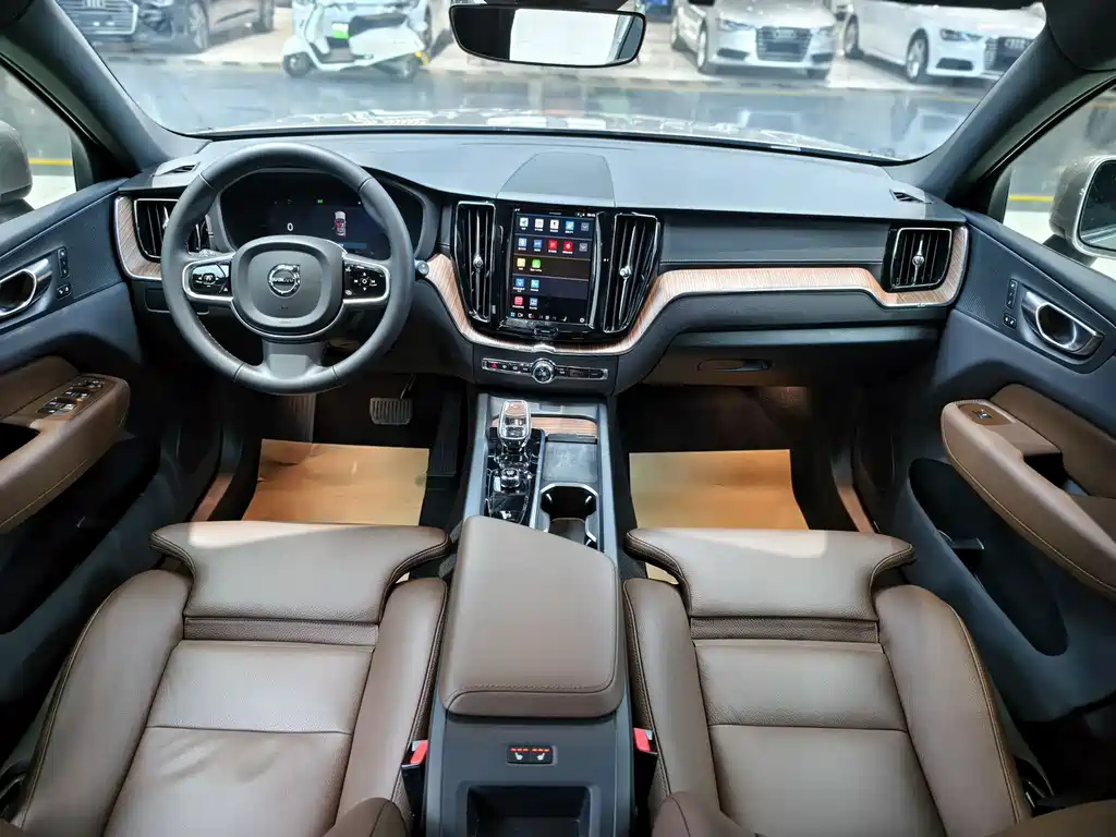 Volvo XC60 B5 4 WD Smart Vision Luxury