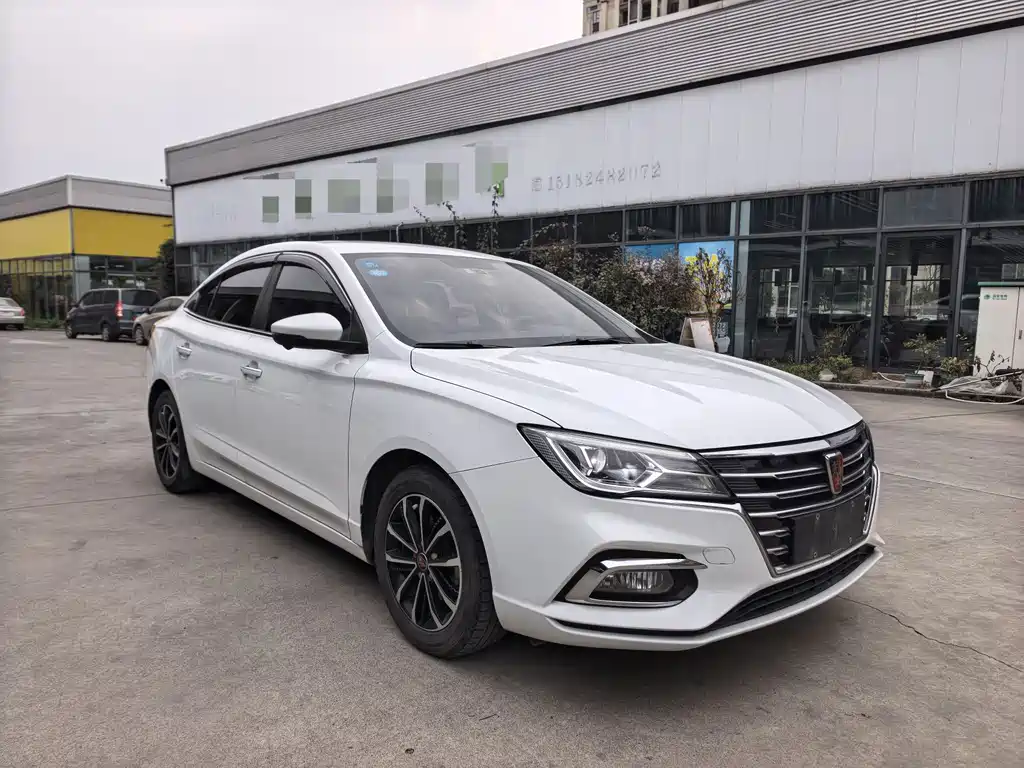Roewe i5 1.5 L Auto 4 G Connected Leading Luxury