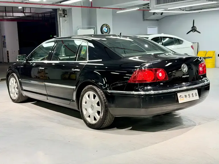 Volkswagen Phaeton 3.2 L V6 5-seat Basic