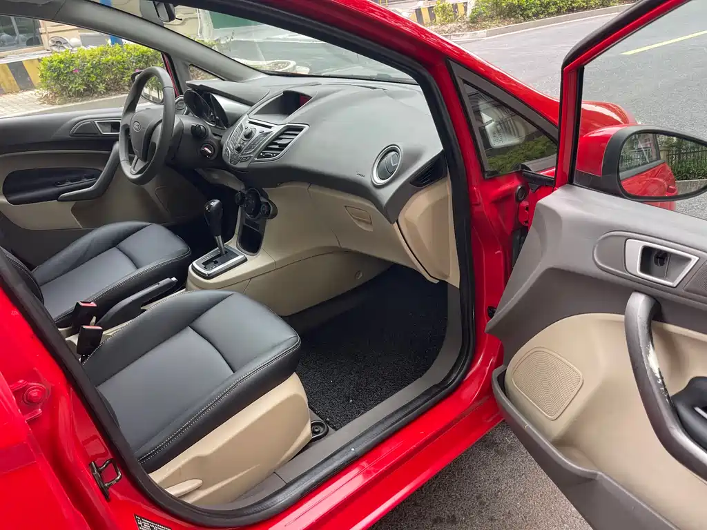 Fiesta Hatchback 1.5 L Auto Dynamic Limited
