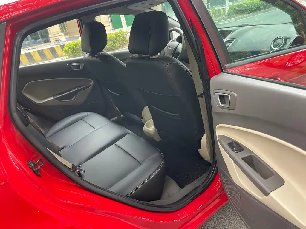 Fiesta Hatchback 1.5 L Auto Dynamic Limited