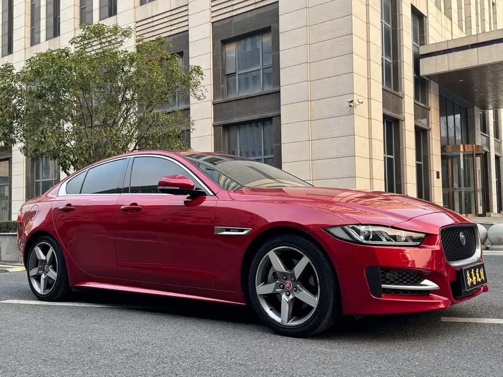 Jaguar XE 2.0 T 200 PS R-Sport